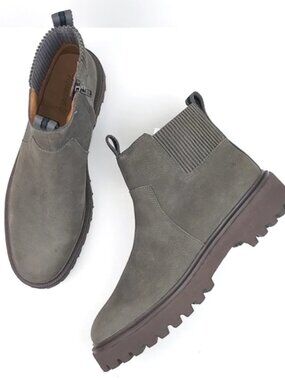 Madewell Calvin Chelsea Pull On Lug Sole Boots in Coastal Granite size 8